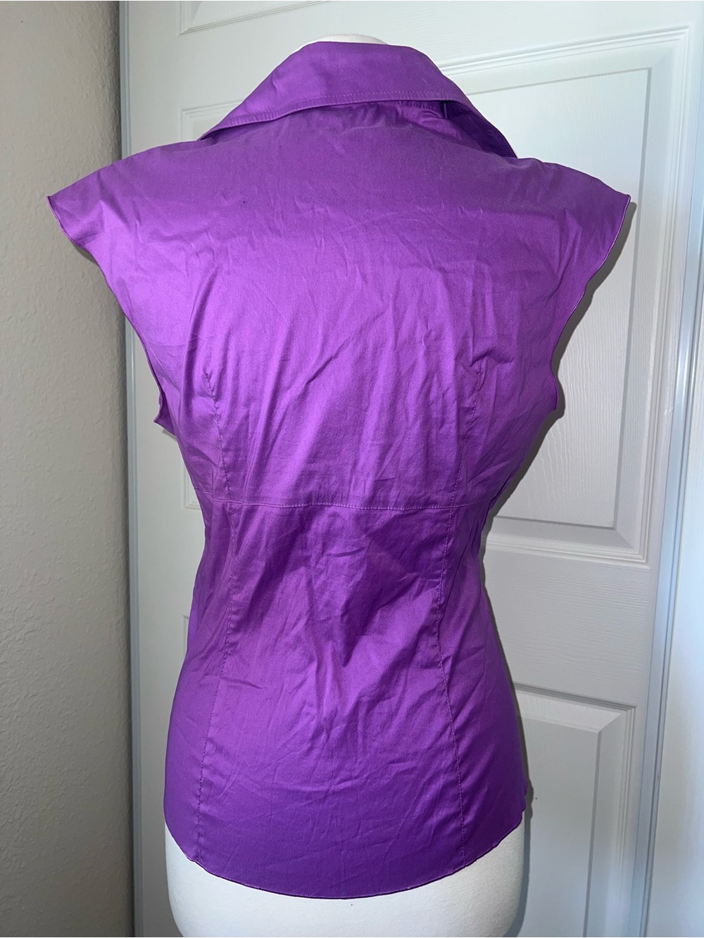 Trina Turk Vibrant Purple Sleeveless Twist-Front Blouse - Picture 7 of 9